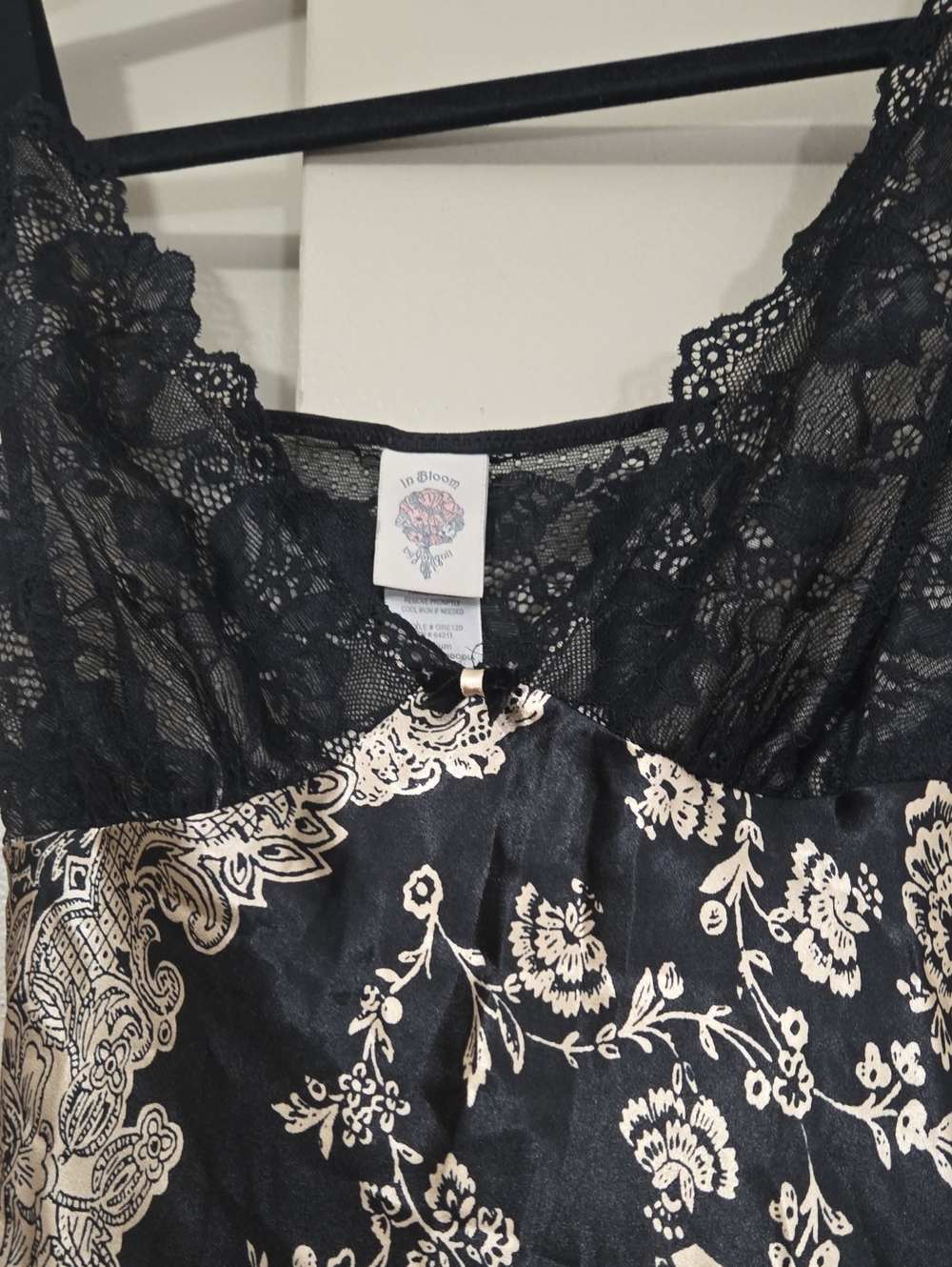 In Bloom By Jonquil Black and Cream Lace-Trim Floral Maxi Lingerie Size Medium - Picture 4 of 7